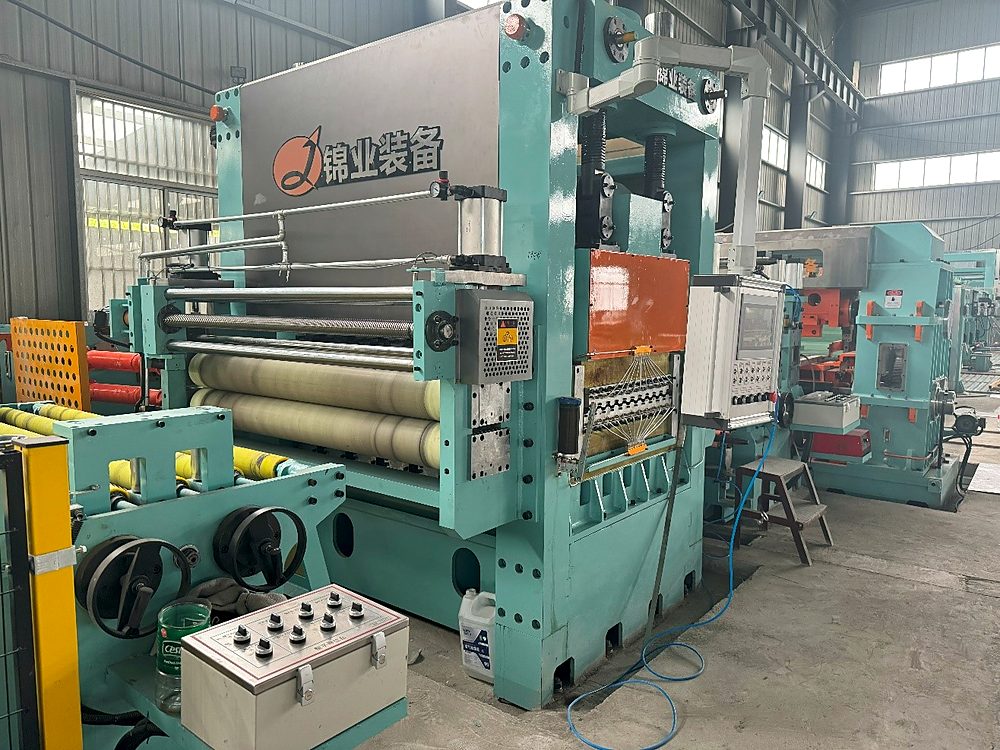 Leveler unit during machining and assembly in the workshop.