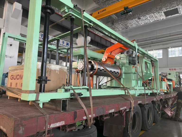 we-are-loading-one-more-set-（0-3-3）x1650-high-speed-stainless-steel-cut-to-length-line-machine-to-china-local-customer-